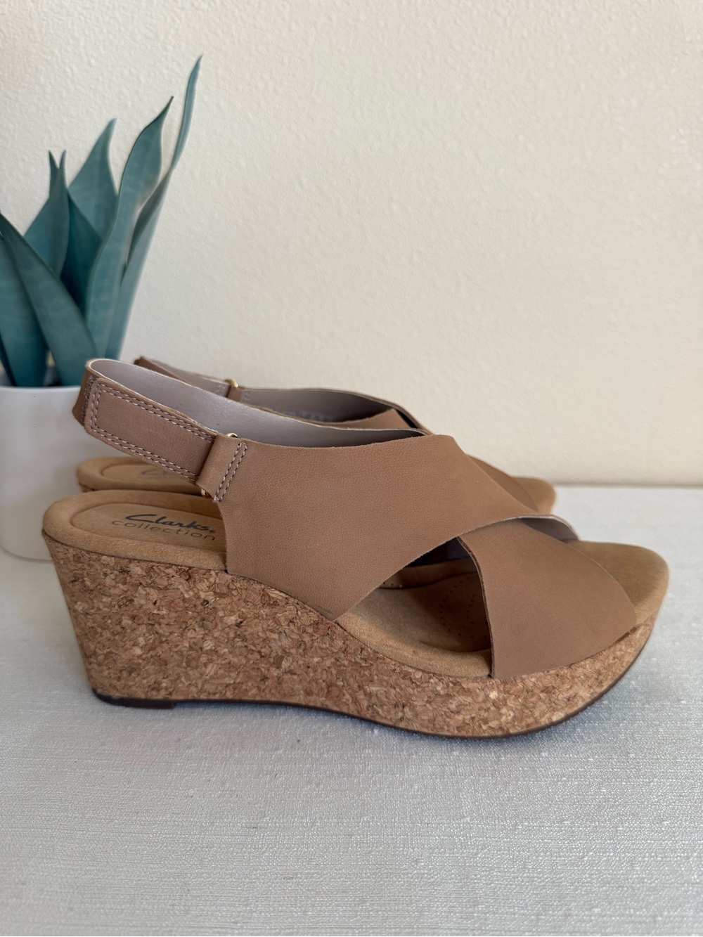 New Clarks Annadel Eirwyn Sand Nubuck Cork Wedge Comfort Sandals
